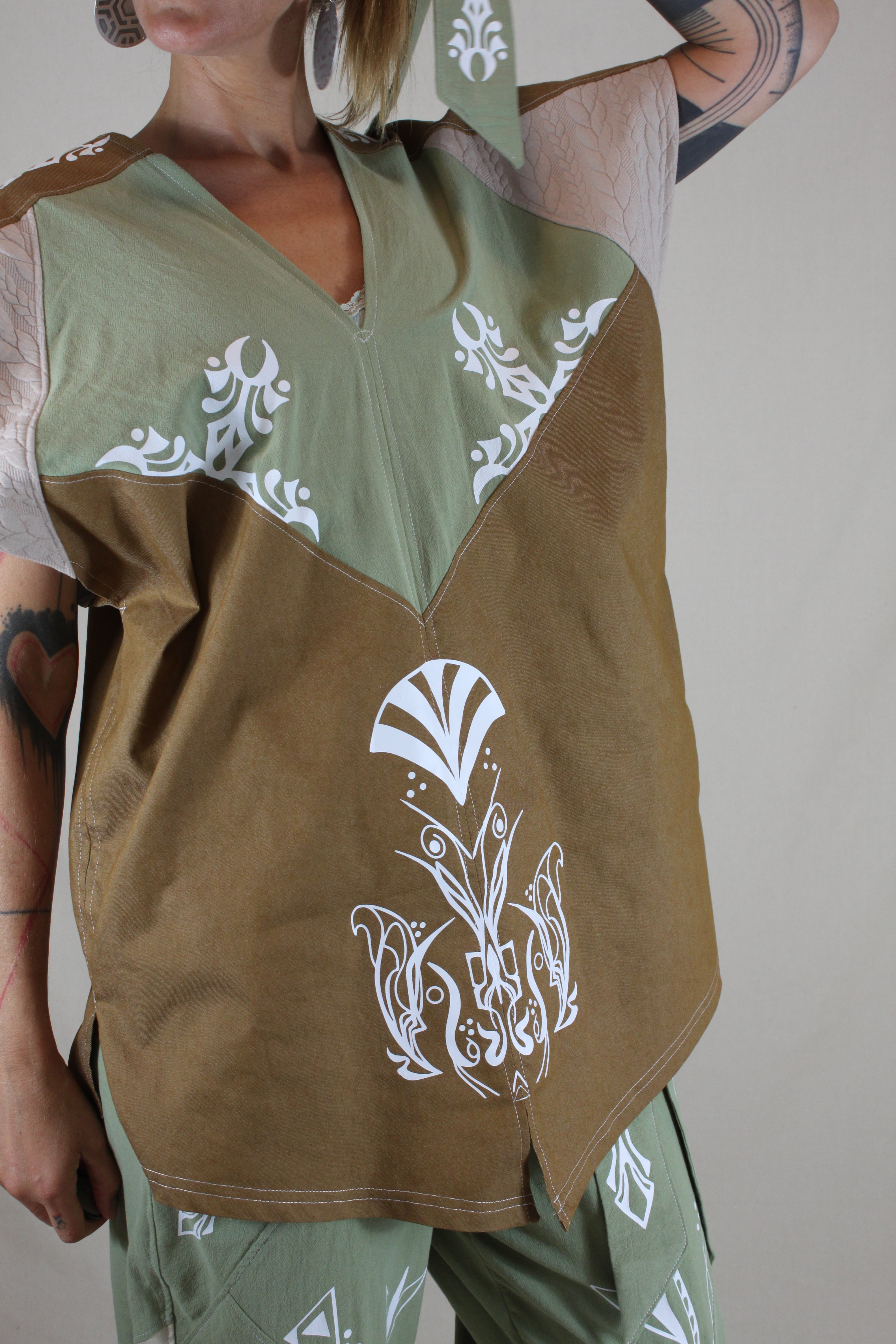 Isis & Osiris E25 Tunique P23 C2  TL