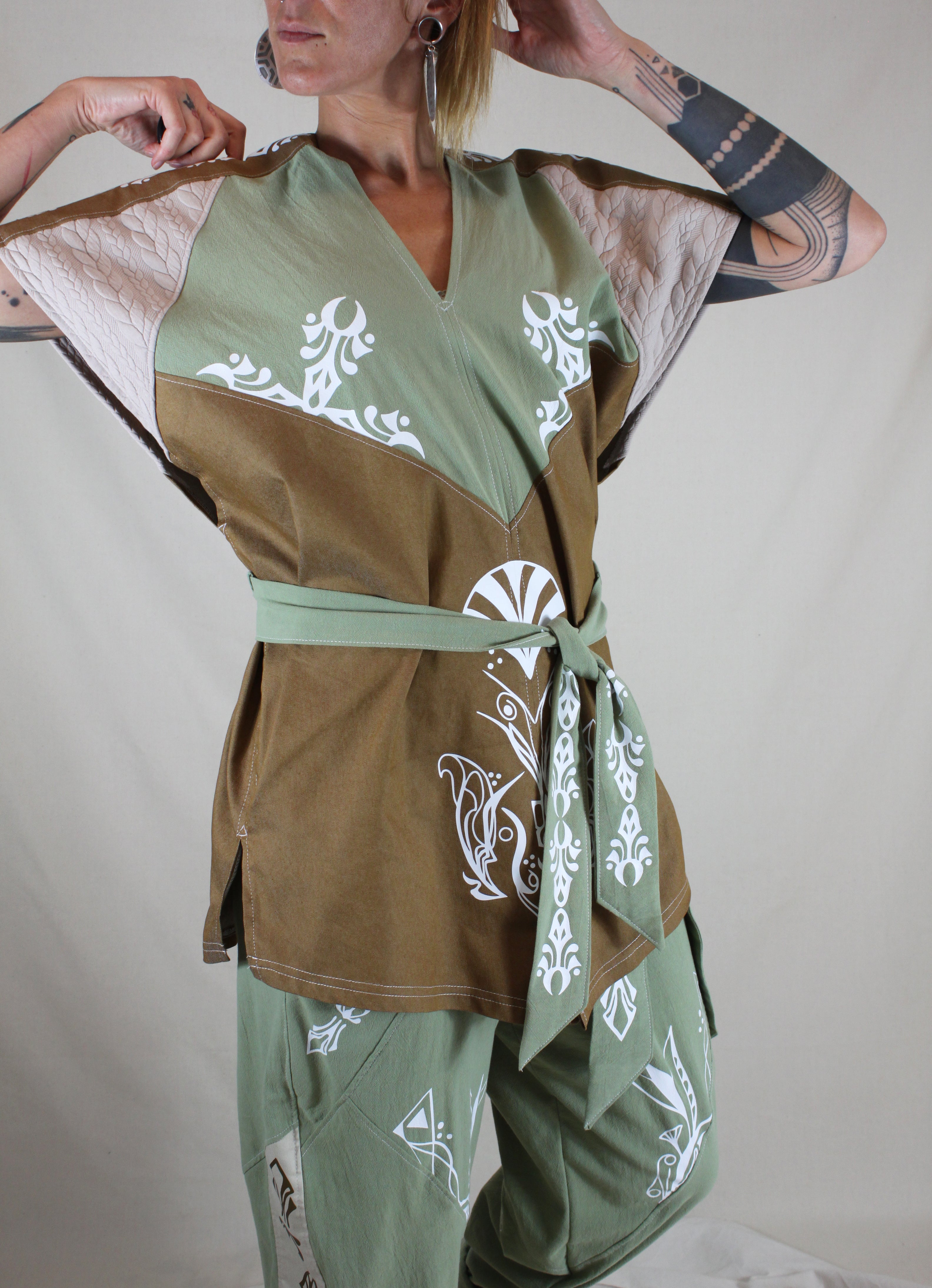 Isis & Osiris E25 Tunique P23 C2  TL