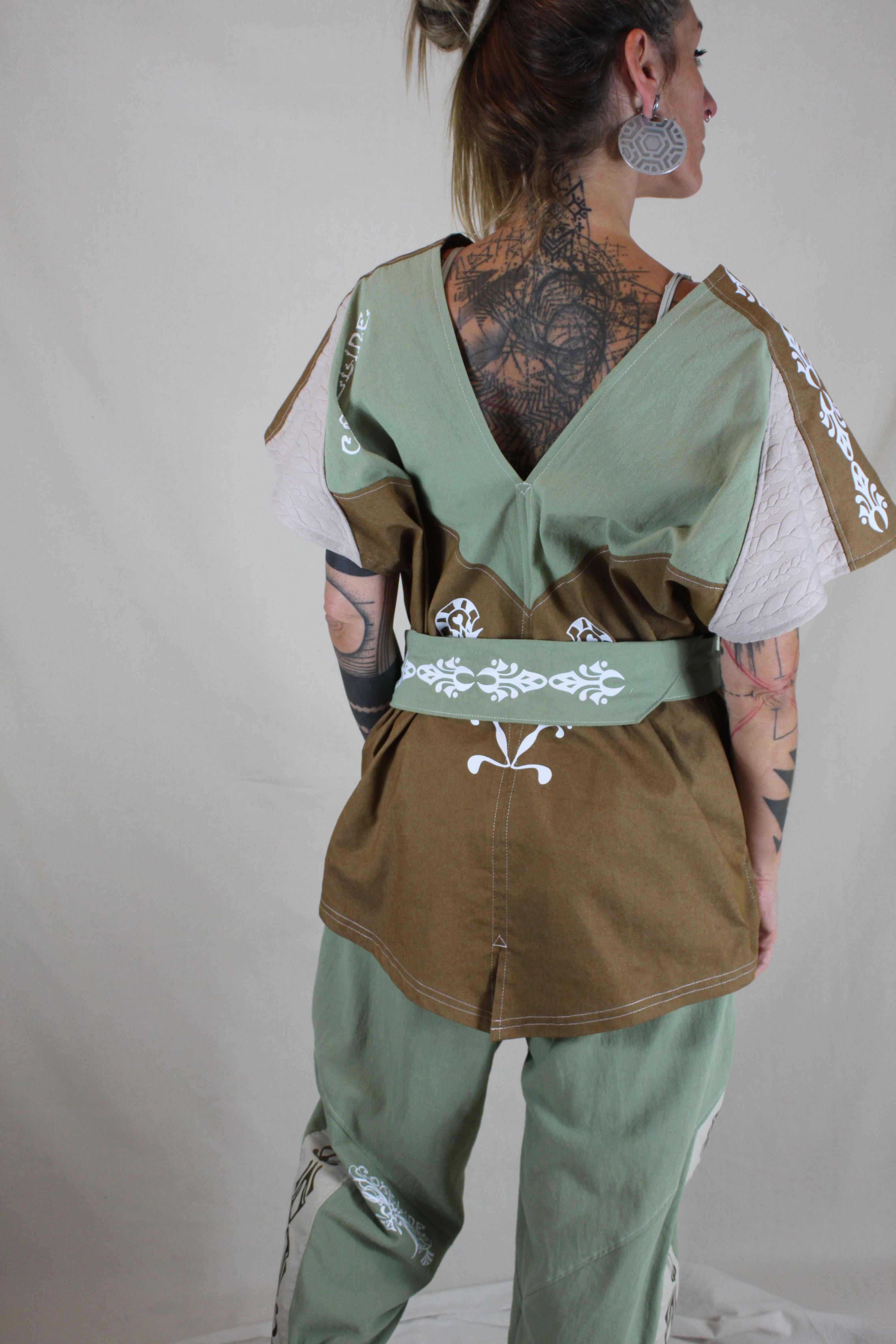 Isis & Osiris E25 Tunique P23 C2  TL