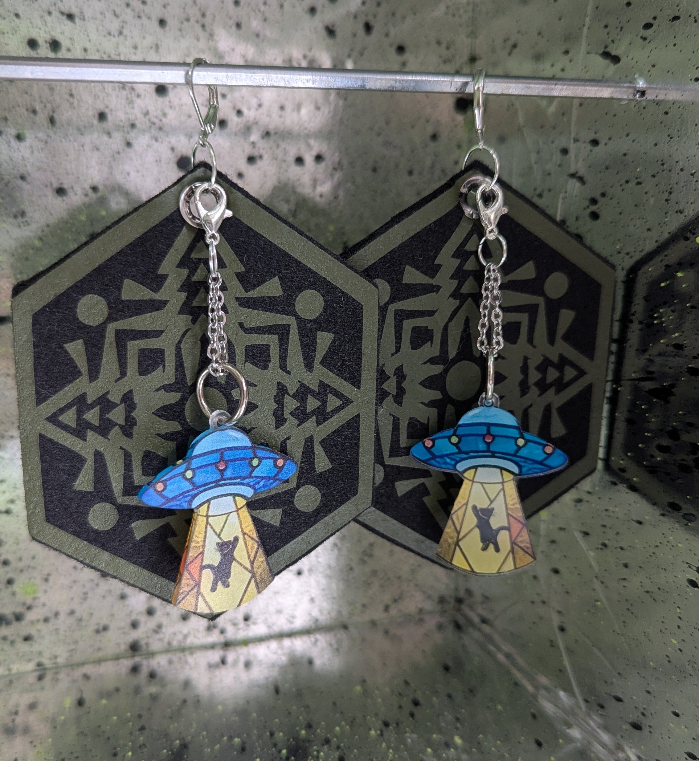 ❤️🧡💛👽💚💙💜 A25 Boucles d'Oreilles 🐈‍⬛🛸