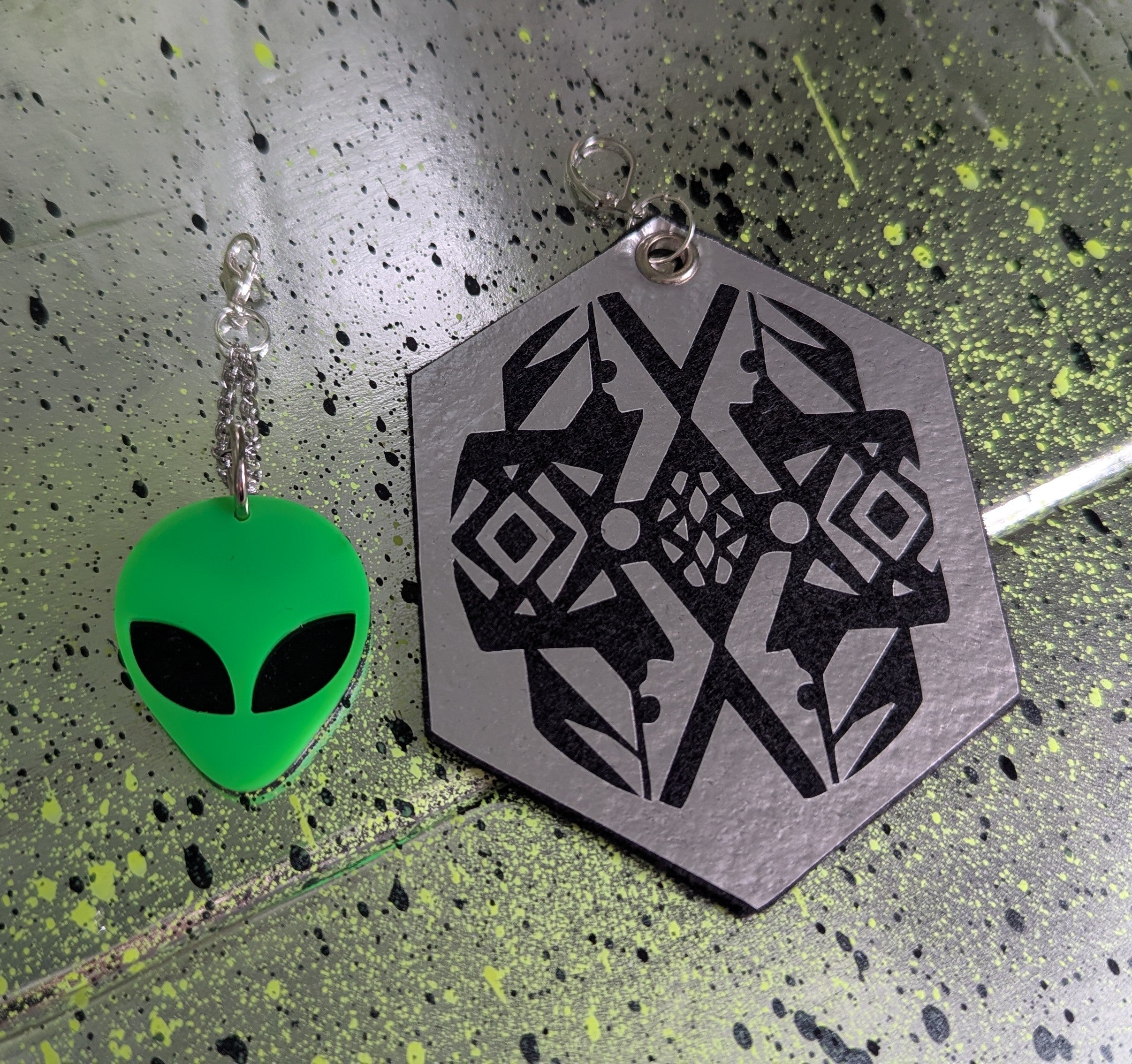 ❤️🧡💛👽💚💙💜 A25 Boucles d'Oreilles 👽💚