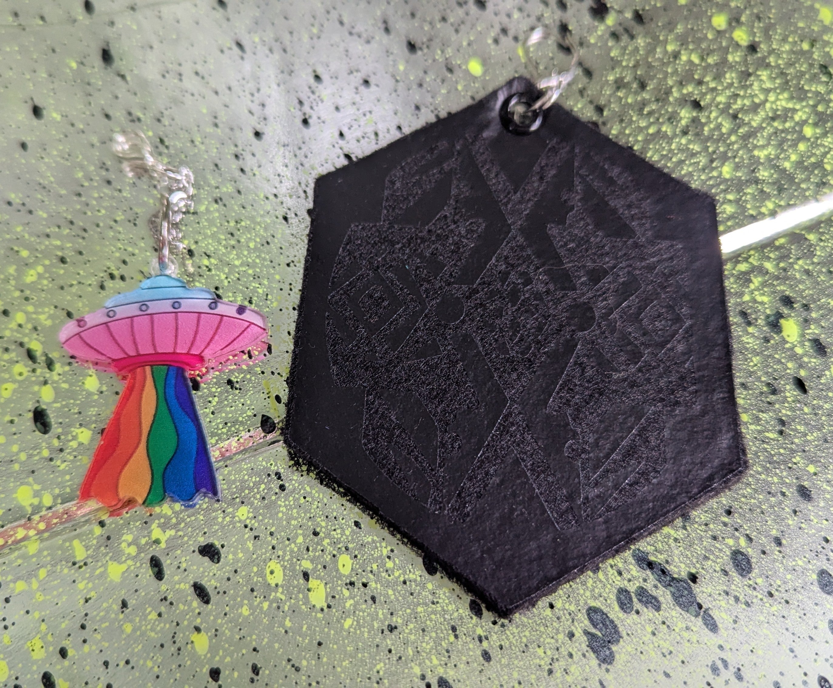 ❤️🧡💛👽💚💙💜 A25 Boucles d'Oreilles 🛸🌈