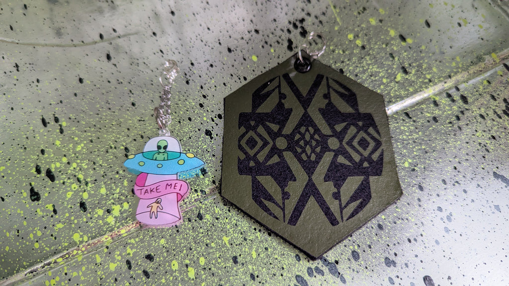 🩷❤️🧡💛👽💚🩵💙💜 A25 Boucles d'Oreilles 👽🛸