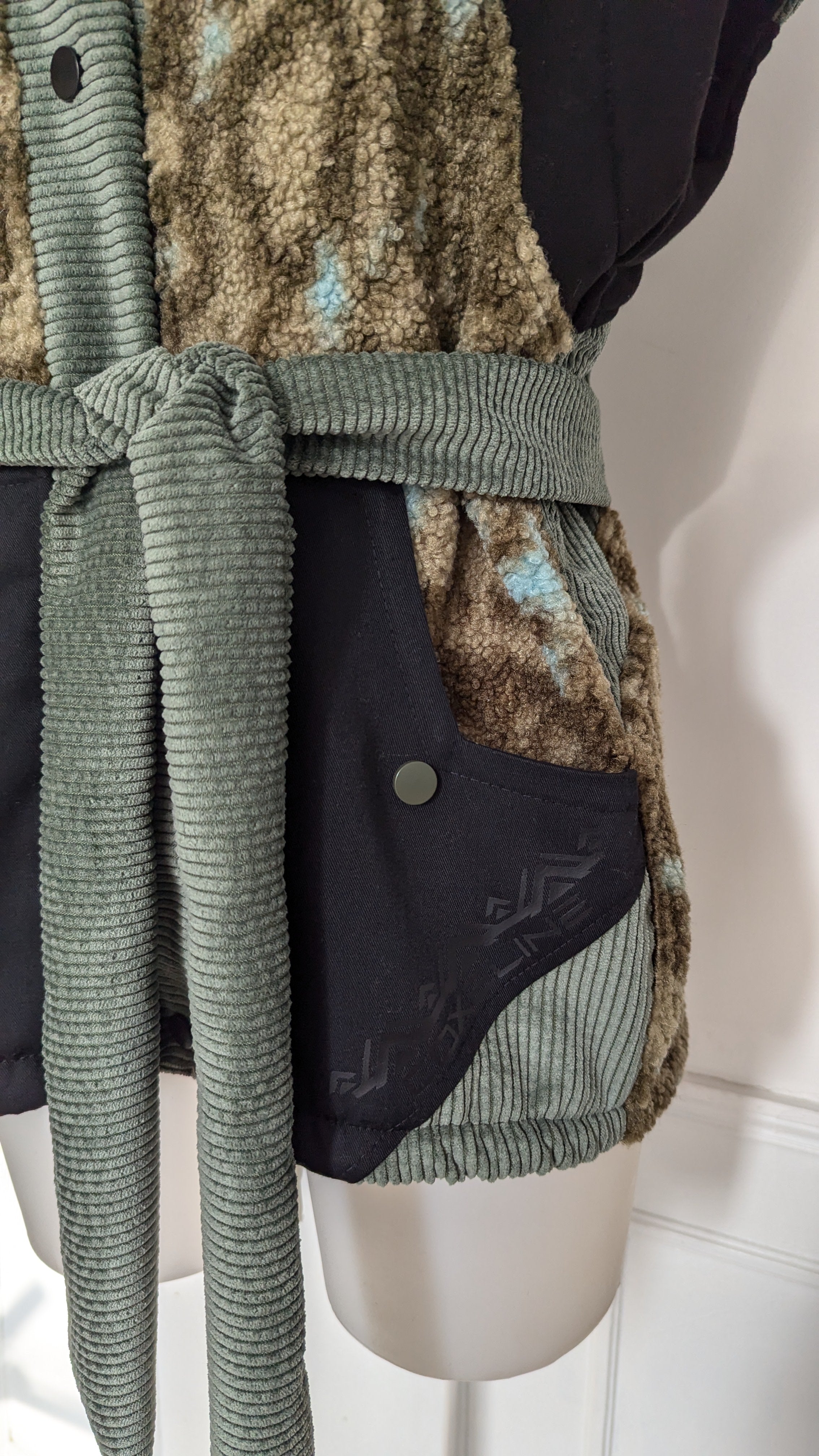 « Cocon » H24-25 Veston Sans Manches TM