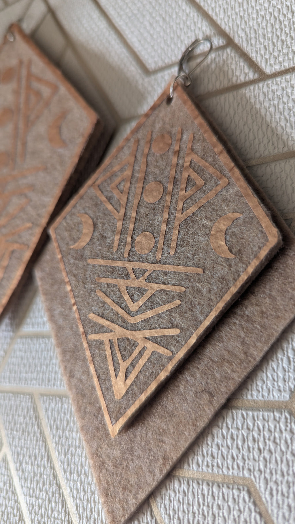 "Pronoïa" P25+++ paire de B.O