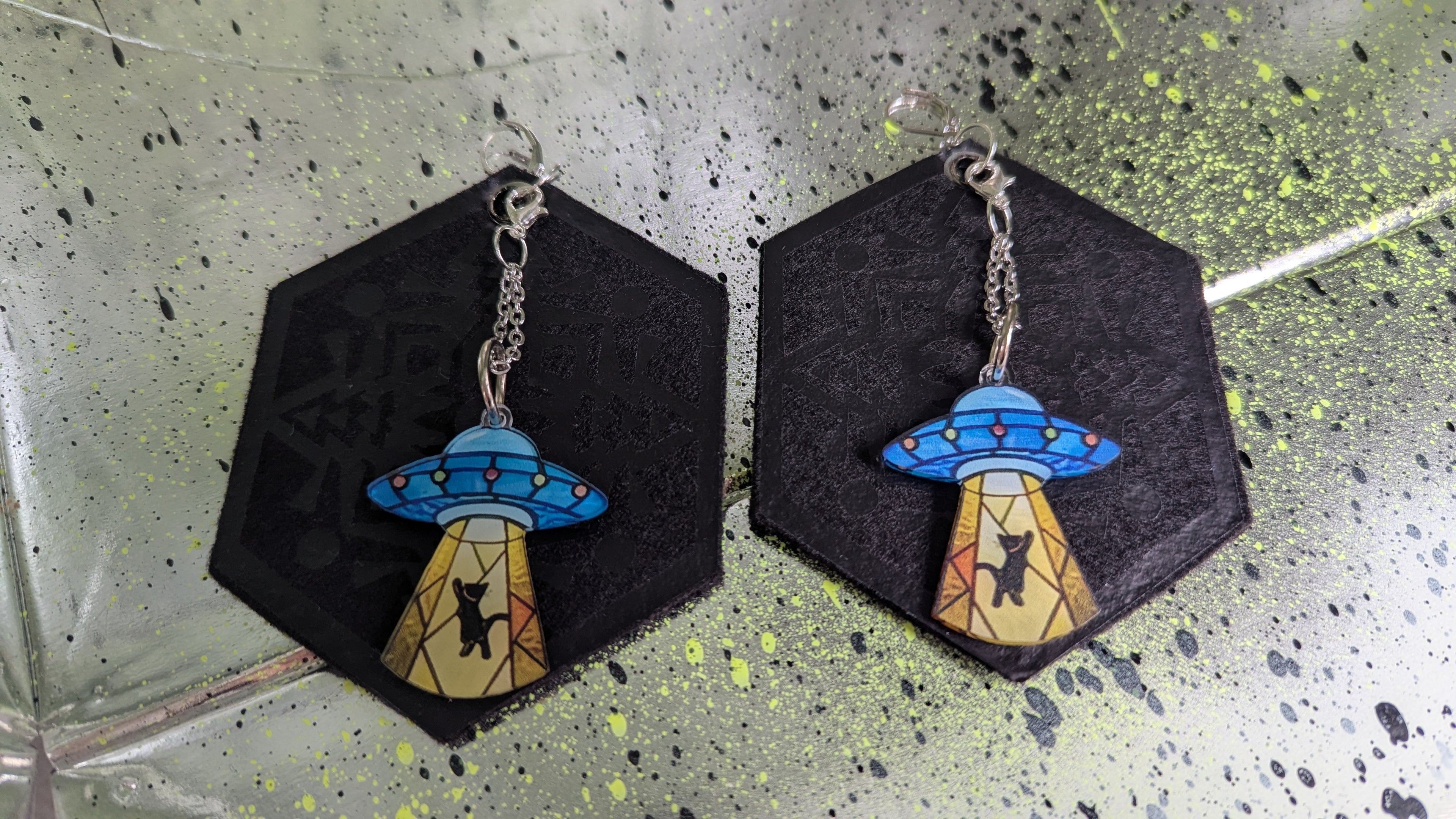 ❤️🧡💛👽💚💙💜 A25 Boucles d'Oreilles 🐈‍⬛🛸