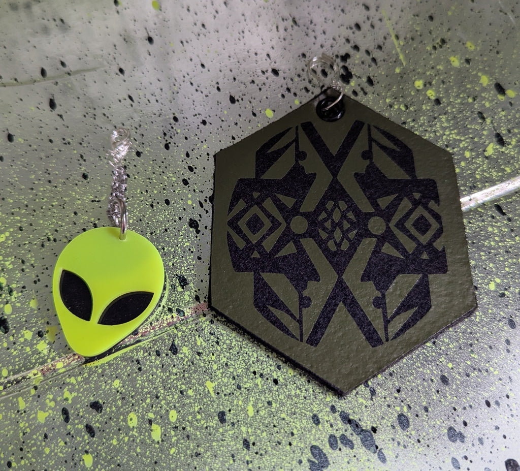 🩷❤️🧡💛👽💚🩵💙💜 A25 Boucles d'Oreilles 👽💚✨