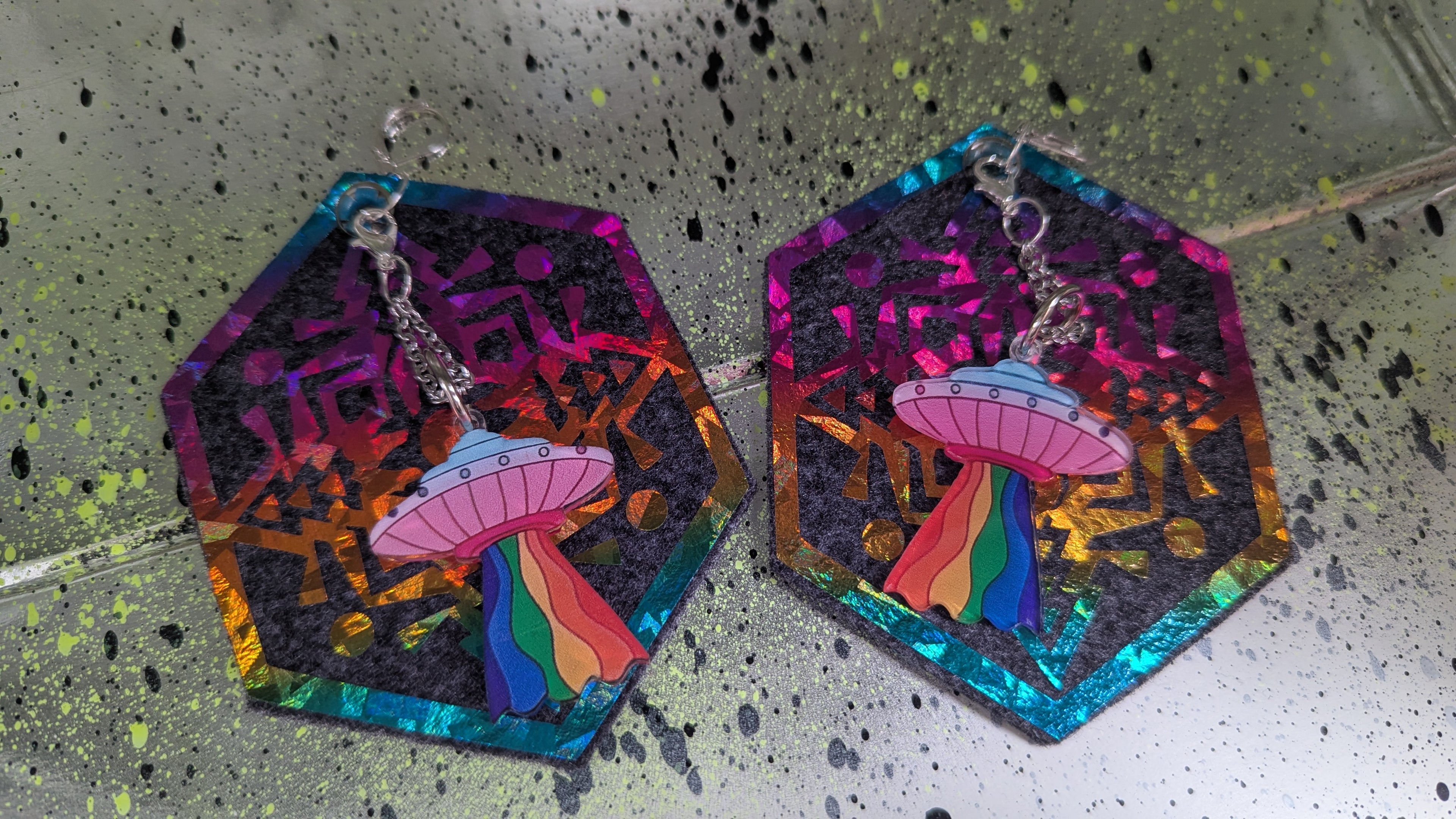 ❤️🧡💛👽💚💙💜 A25 Boucles d'Oreilles 🛸🌈